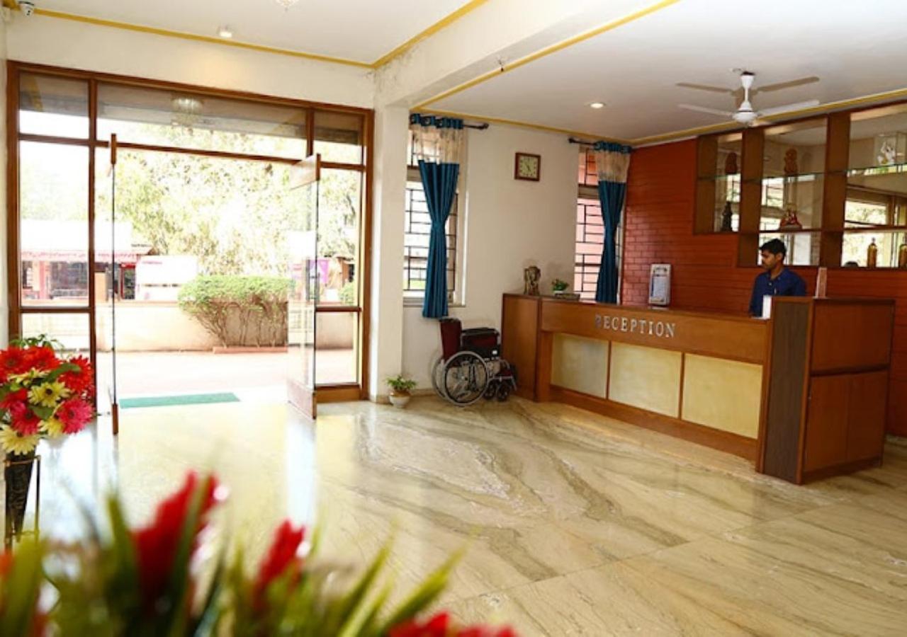 Hotel Durvankur Ganpatipule Buitenkant foto
