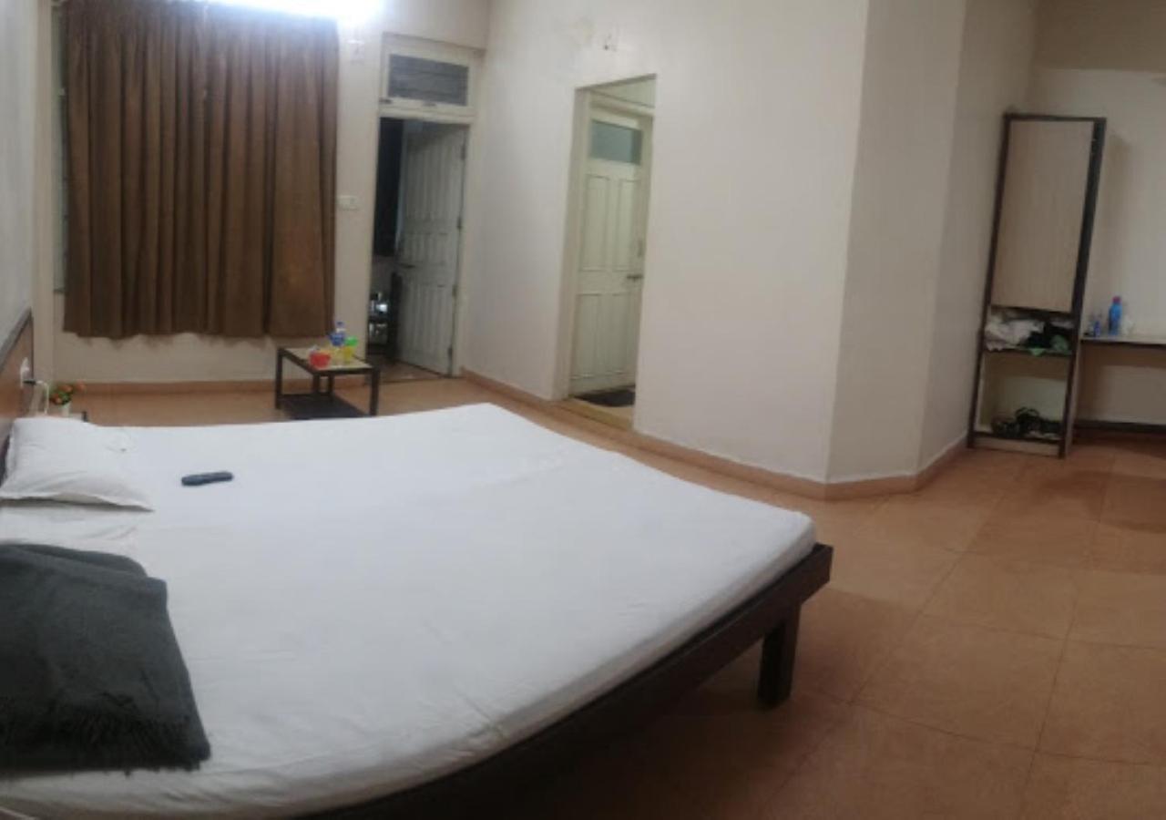 Hotel Durvankur Ganpatipule Buitenkant foto