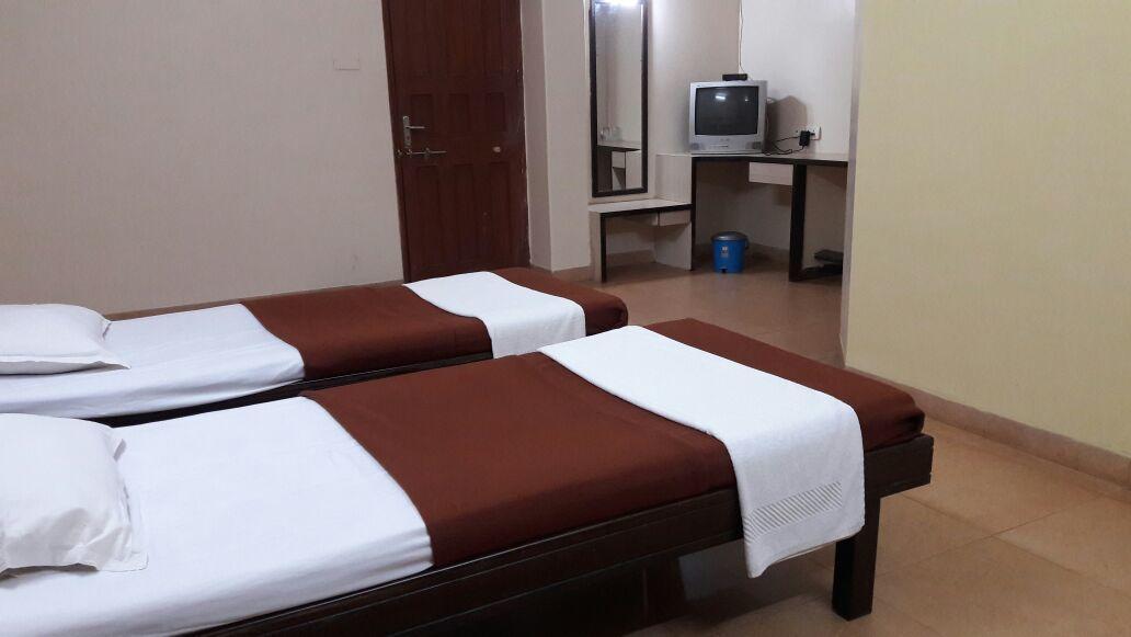 Hotel Durvankur Ganpatipule Buitenkant foto