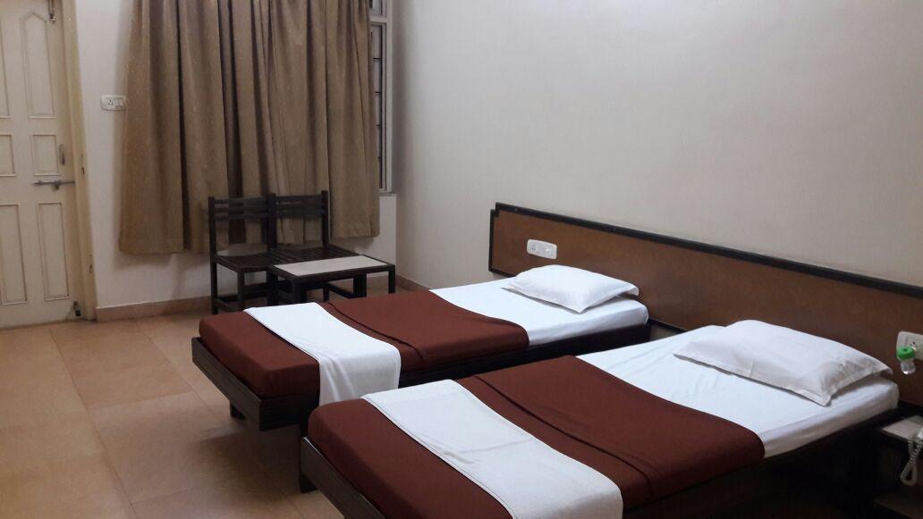 Hotel Durvankur Ganpatipule Buitenkant foto